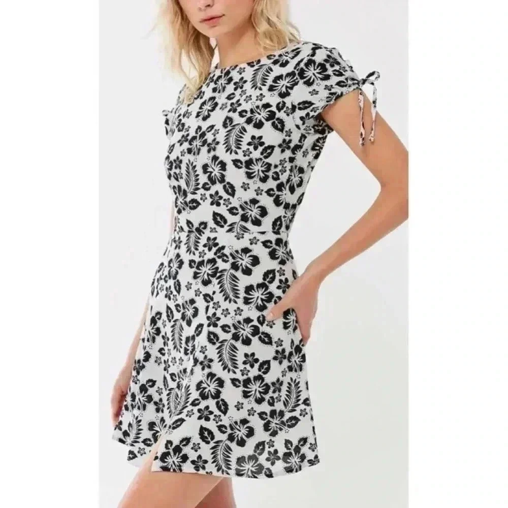Urban‎ Outfitters Floral Tie Back Mini dress